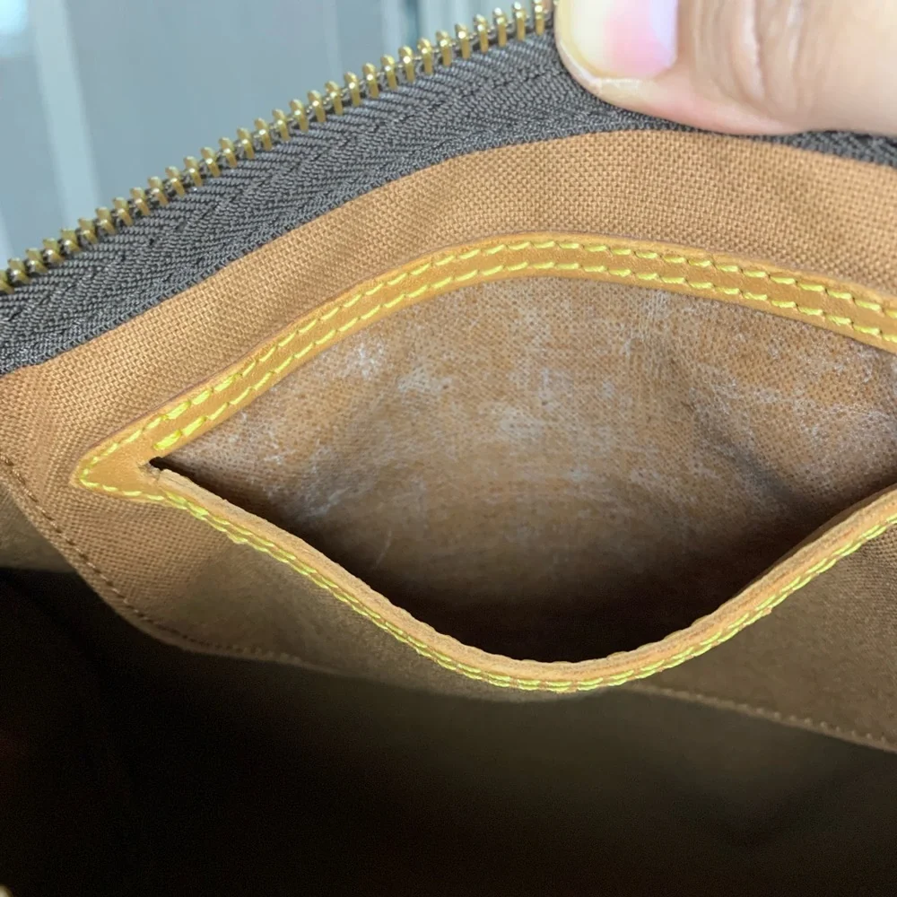 Authentic Louis Vuitton Speedy 30 in Mono - Picture 15 of 17